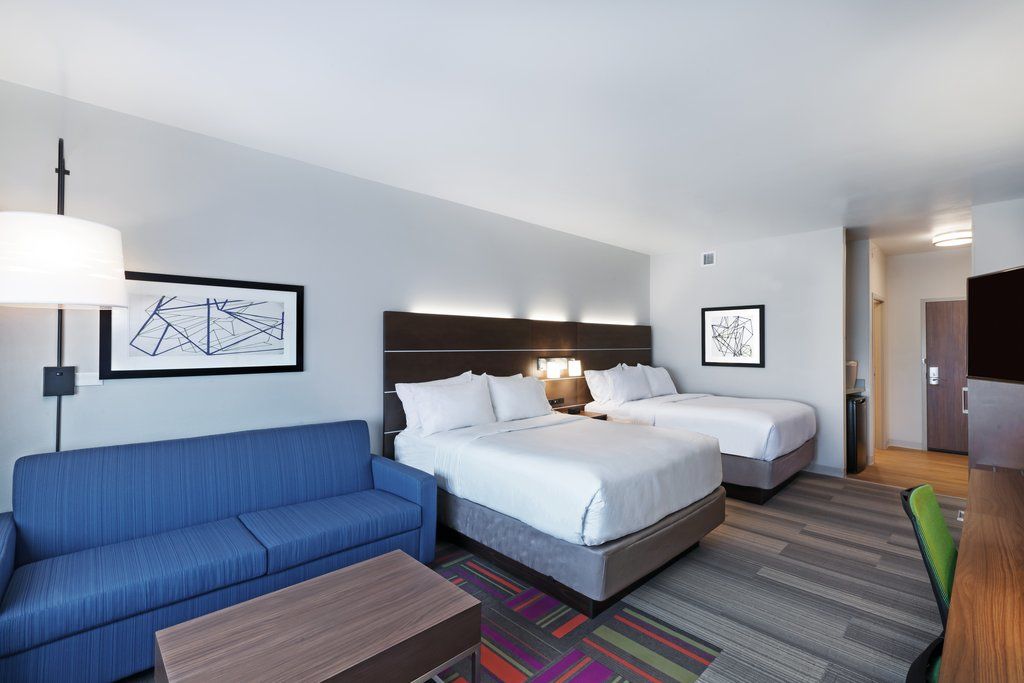 Holiday Inn Express & Suites - Marshalltown By Ihg Exterior foto