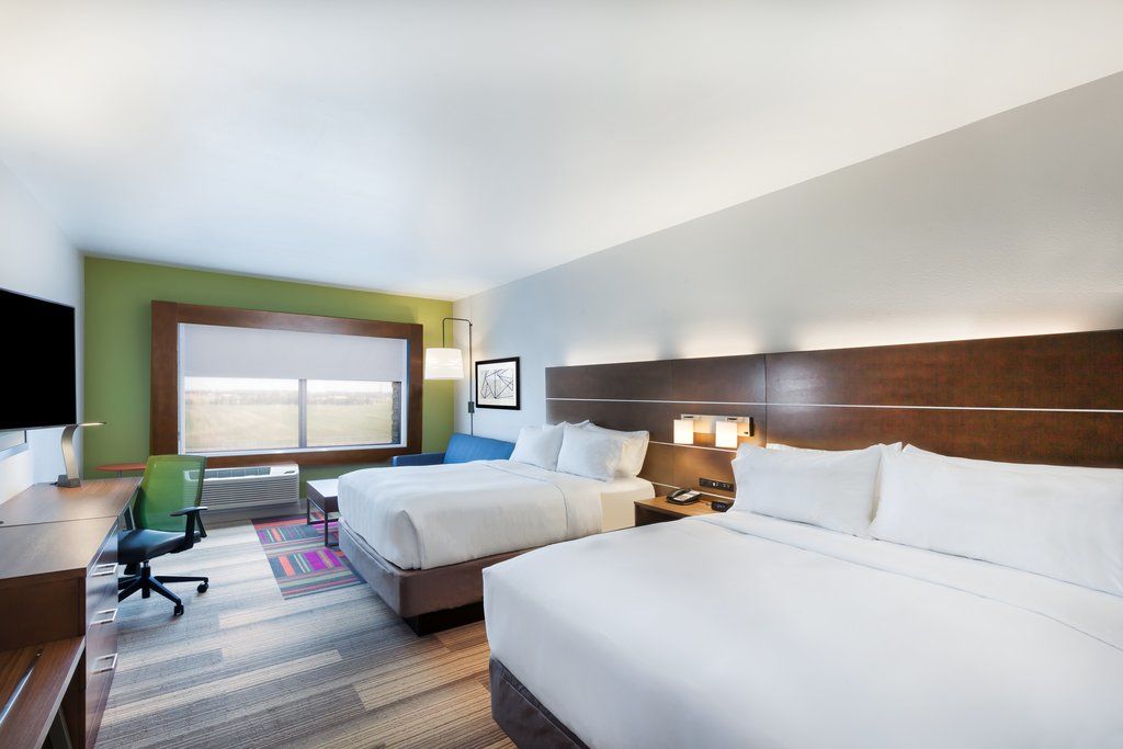 Holiday Inn Express & Suites - Marshalltown By Ihg Exterior foto