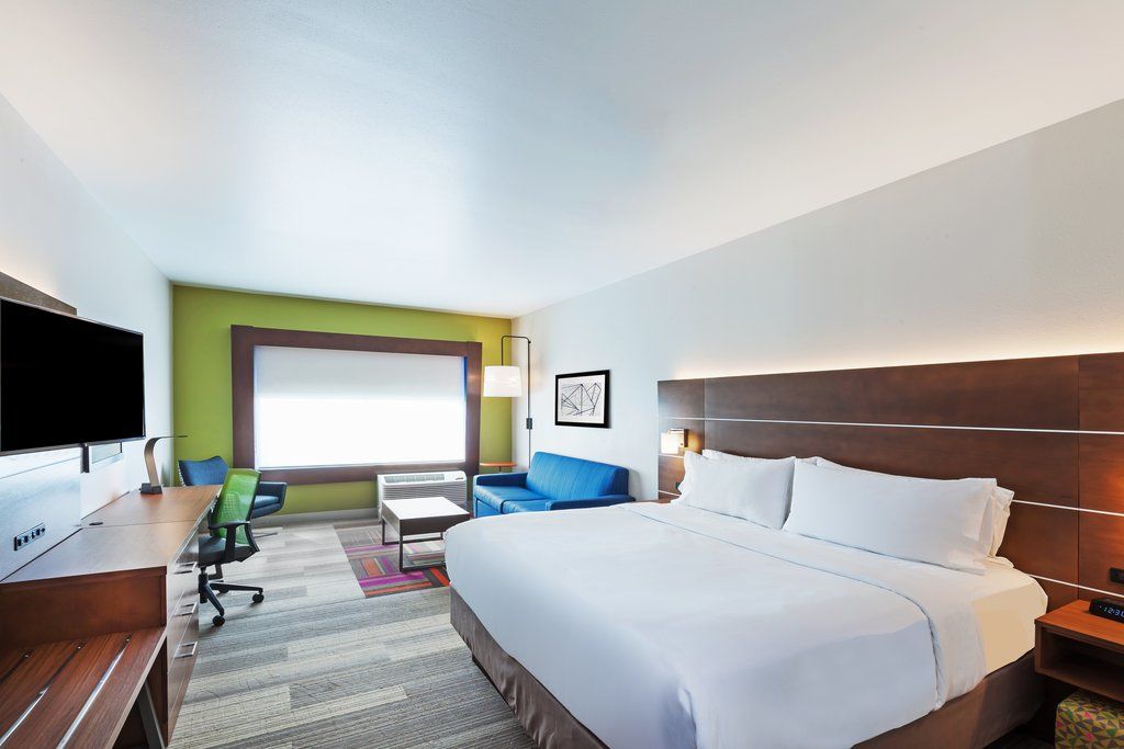 Holiday Inn Express & Suites - Marshalltown By Ihg Exterior foto
